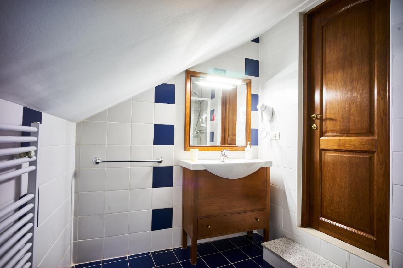 Cozy Attic Room VI Bucareste Exterior foto